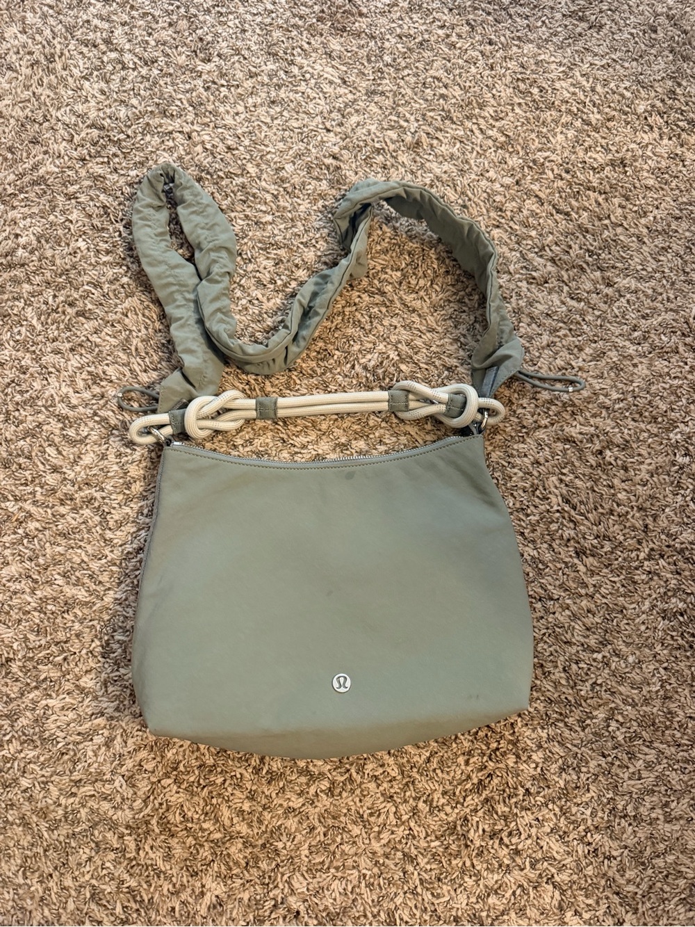 lululemon athletica 6l